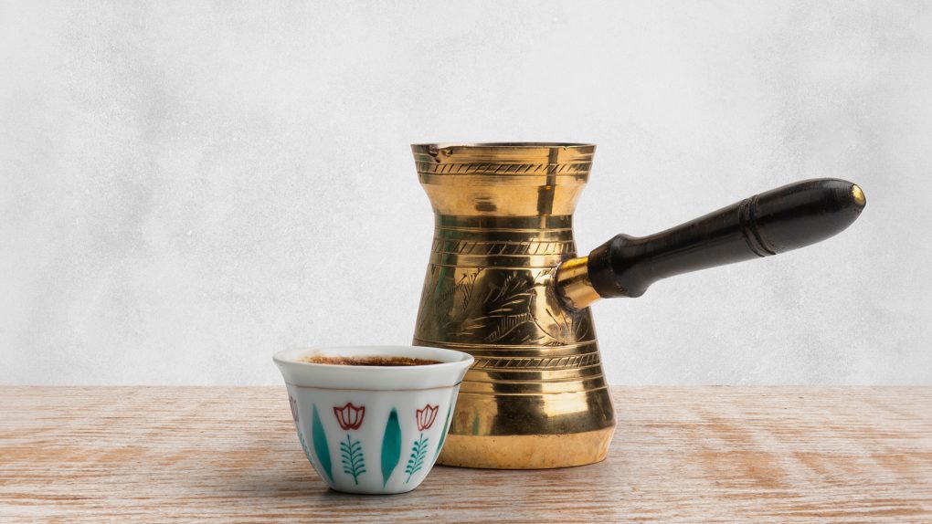 Dangers et bienfaits de la caféine: quelle est la taille maximale d'une tasse de café autorisée?